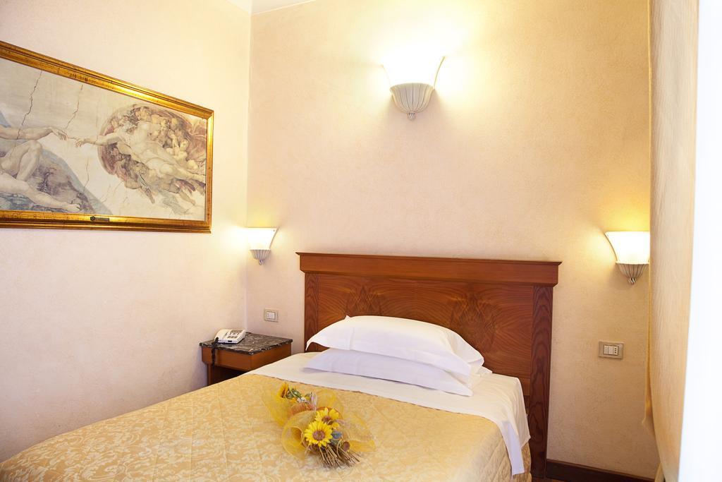 Porta Faenza Hotel
