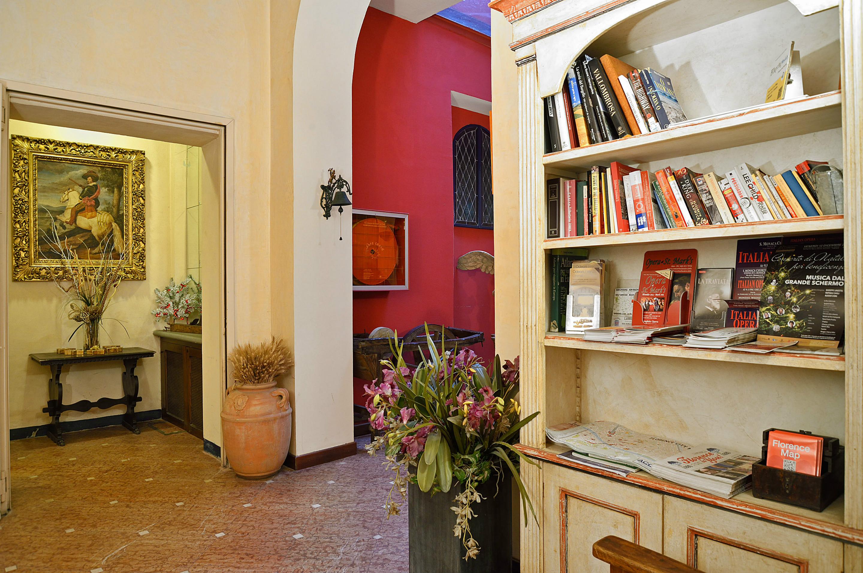 Porta Faenza Hotel