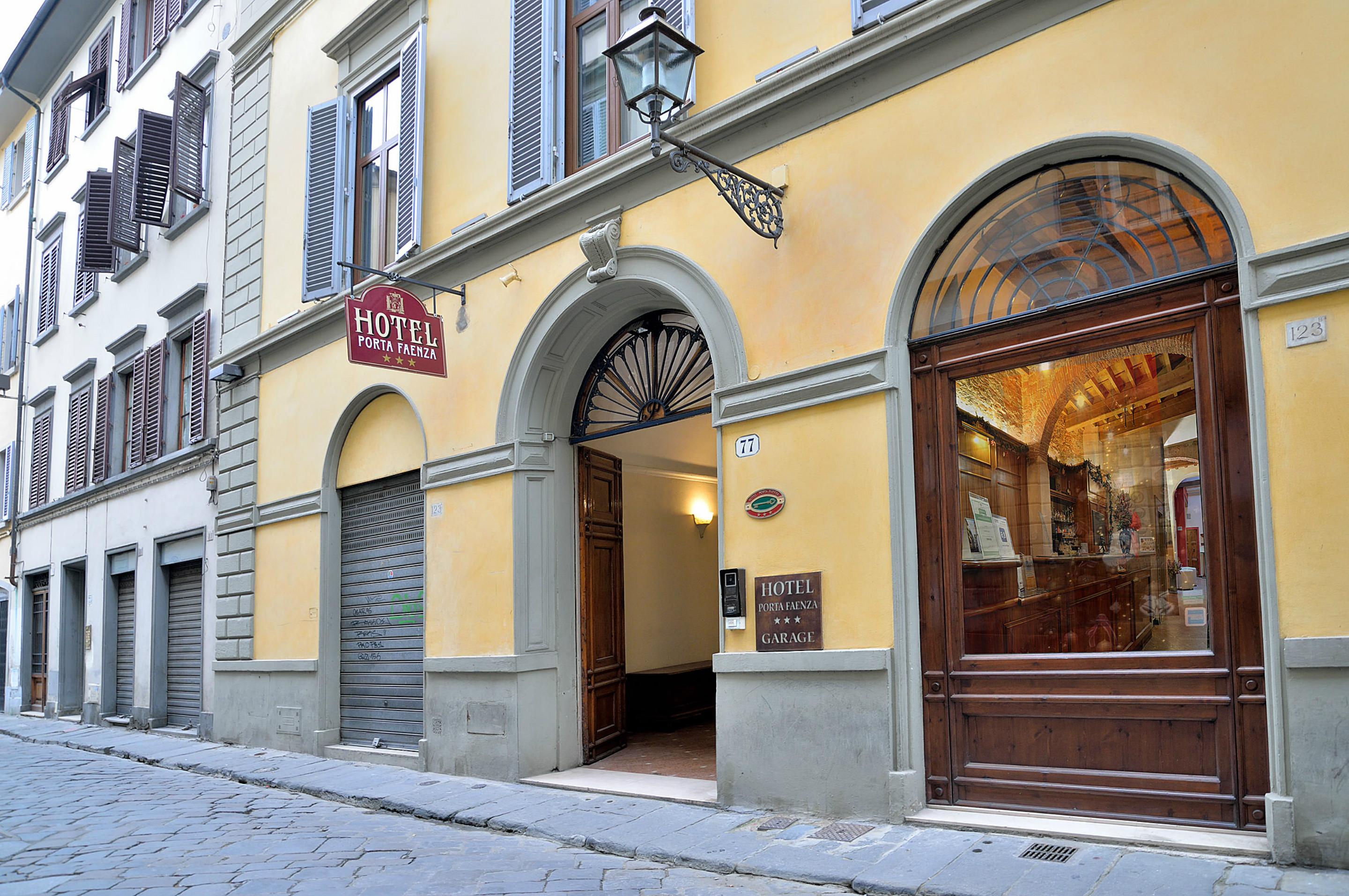 Porta Faenza