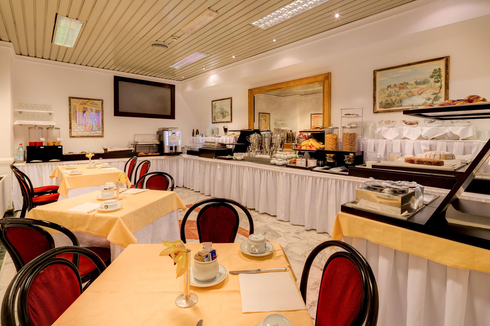 Roma Hotel