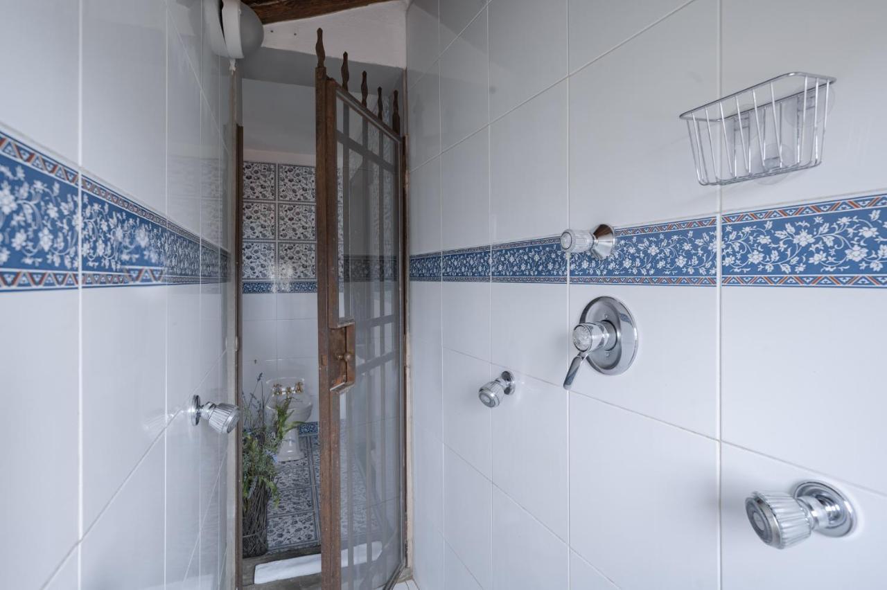 Via Lamberti, 3 - Charming - Charming And Historic 5th-floor Attic With Elevator In A Building At The Heart Of Vibrant Florence, Just A 2-minute Walk From Attractions Lejlighed *