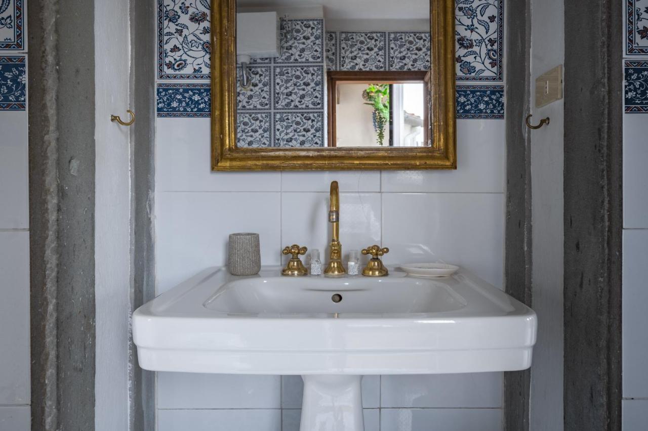 Via Lamberti, 3 - Charming - Charming And Historic 5th-floor Attic With Elevator In A Building At The Heart Of Vibrant Florence, Just A 2-minute Walk From Attractions Lejlighed *