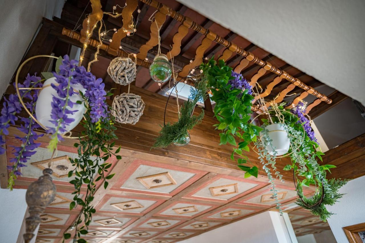 Lejlighed Via Lamberti, 3 - Charming - Charming And Historic 5th-floor Attic With Elevator In A Building At The Heart Of Vibrant Florence, Just A 2-minute Walk From Attractions