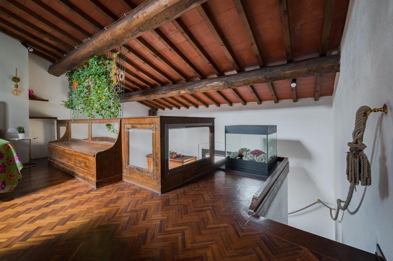 Lejlighed Via Lamberti, 3 - Charming - Charming And Historic 5th-floor Attic With Elevator In A Building At The Heart Of Vibrant Florence, Just A 2-minute Walk From Attractions