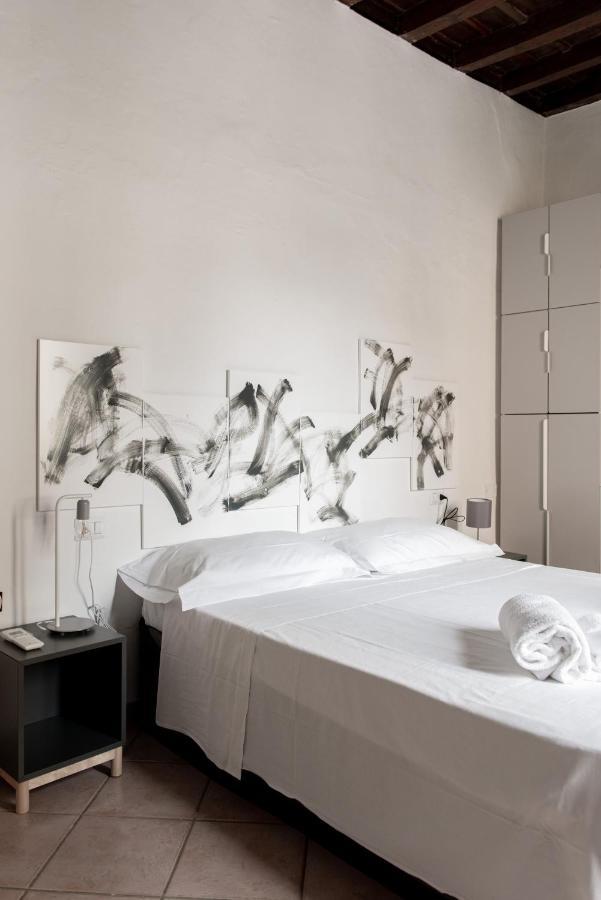2 Next To A Market And Piazza Santa Croce - Homeunity Firenze