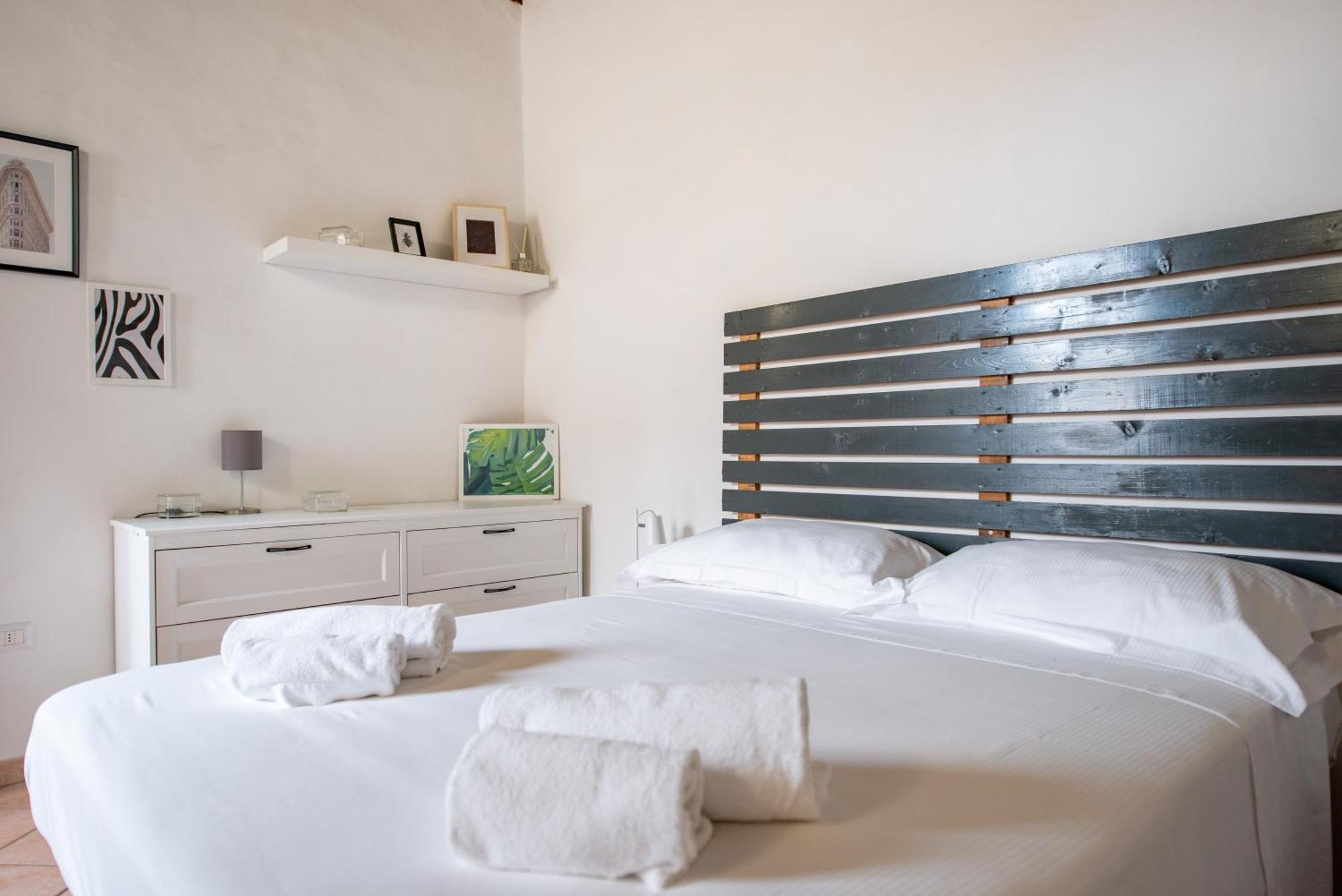2 Next To A Market And Piazza Santa Croce - Homeunity *