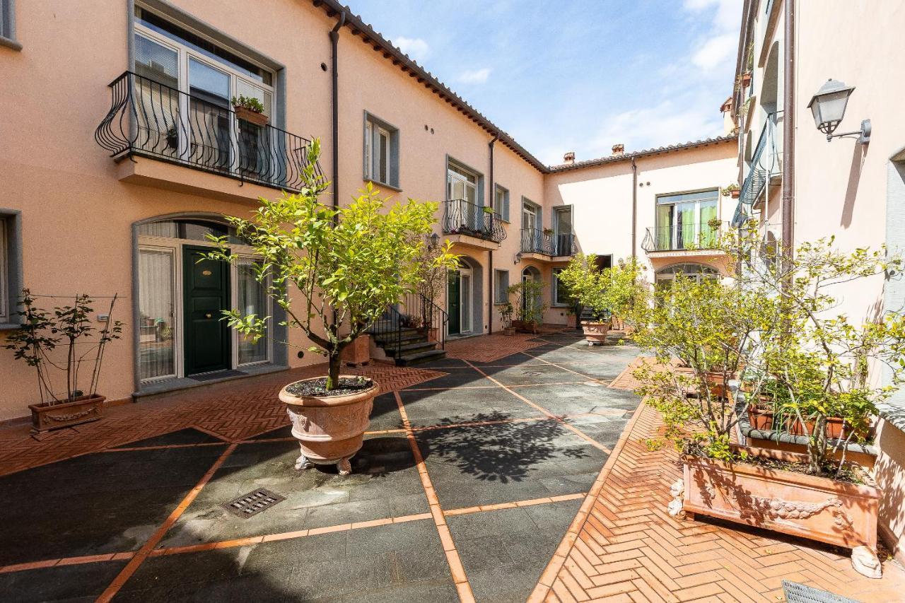 Palazzo Ghibellina By In * Florence