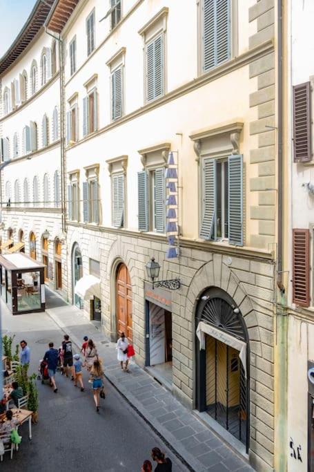 Classic Florentine Flat Near Piazza Santa Croce Appartement Florence