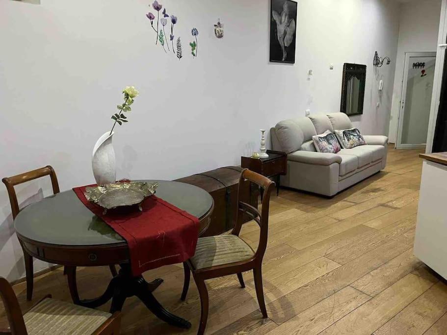 Parterre Piazza Liberta Apartment *