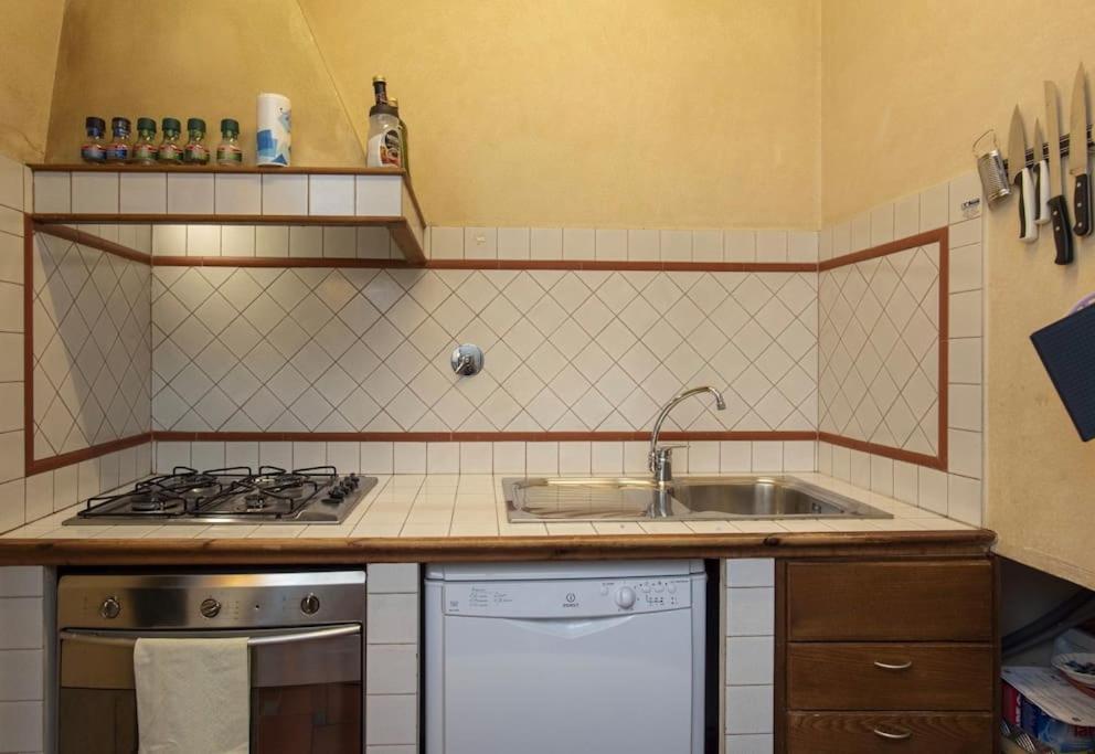 And Quiet Loft 5 Minutes Walk From The Duomo *