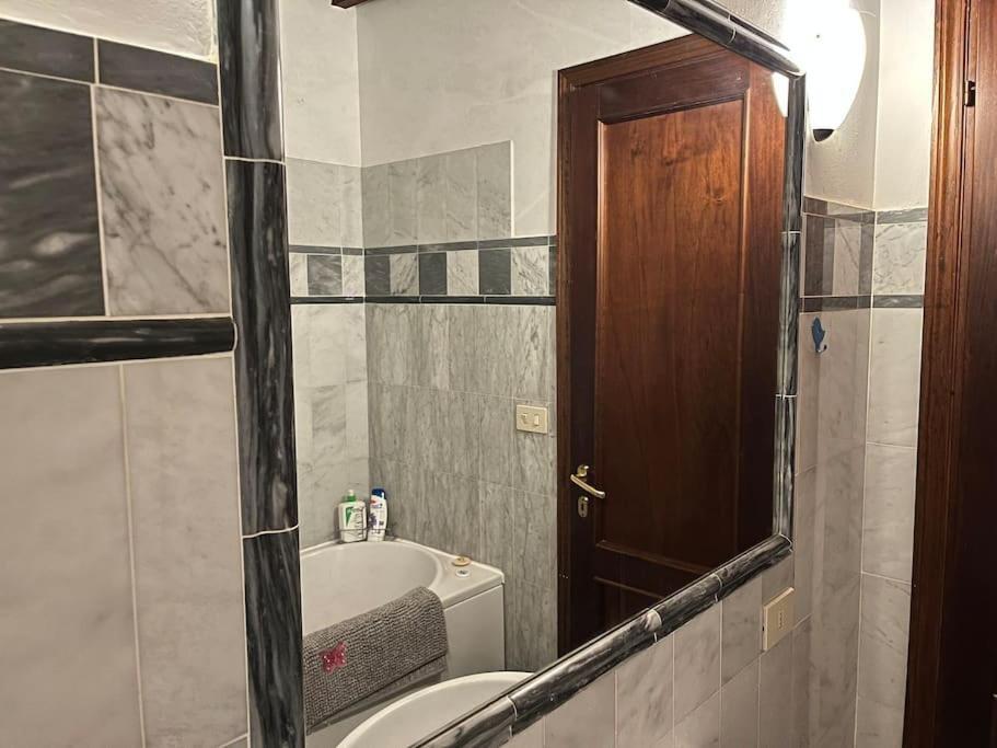 And Quiet Loft 5 Minutes Walk From The Duomo Apartamento *