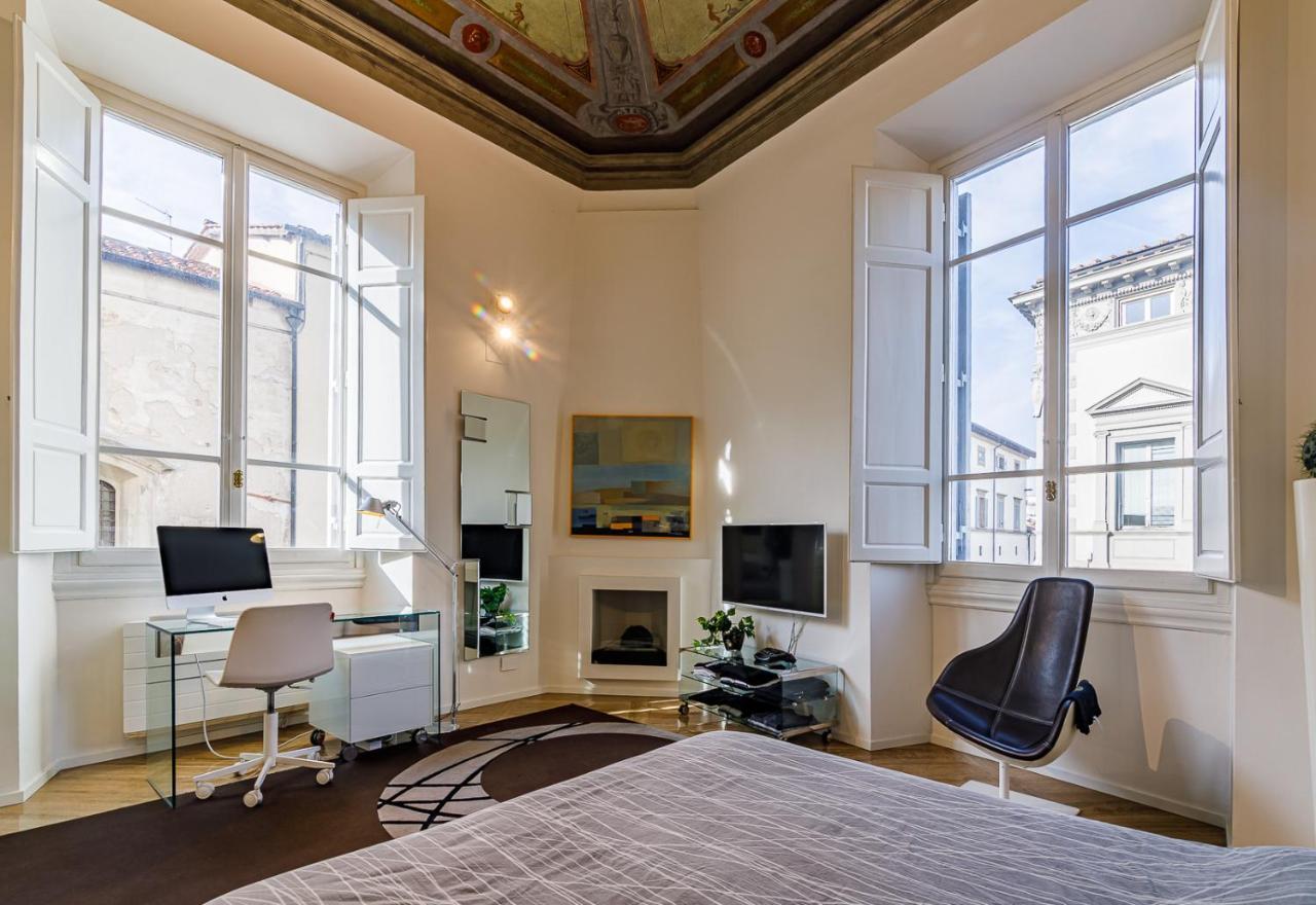 The House Of The Prime Minister Crispi * Firenze