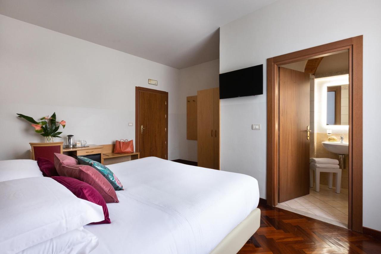 Aramis Deluxe Maison d'hôtes 2*