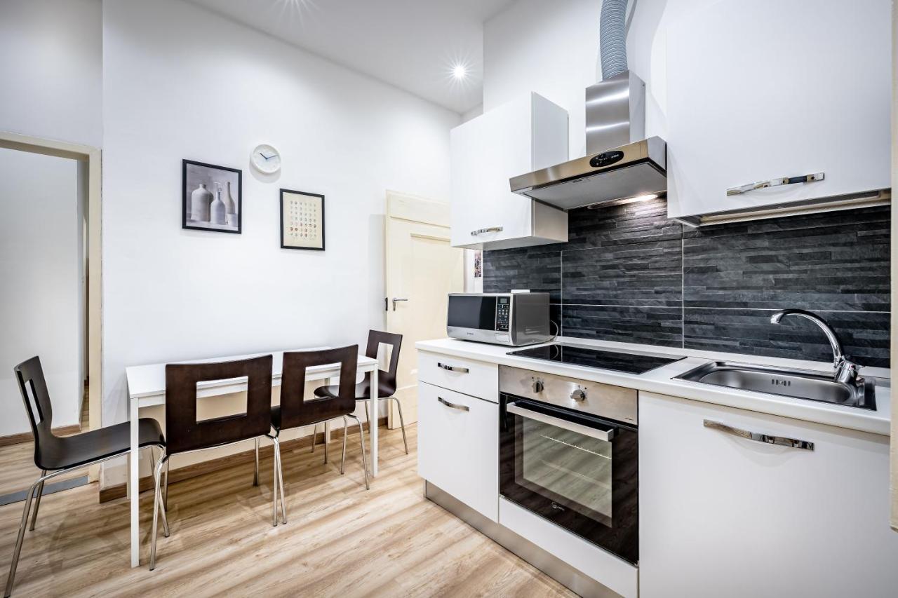 Yid Lovely Sangallo Apt Florence