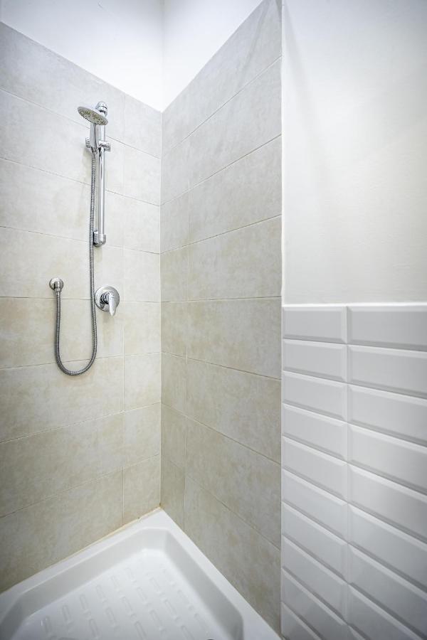 Yid Lovely Sangallo Apt Apartment *