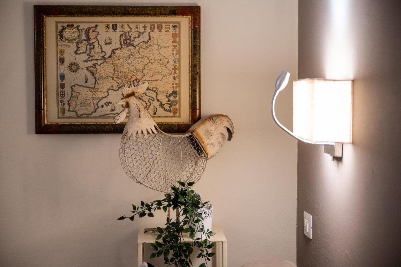 Elegant Location In - 2 Free Parking! Appartamento Firenze