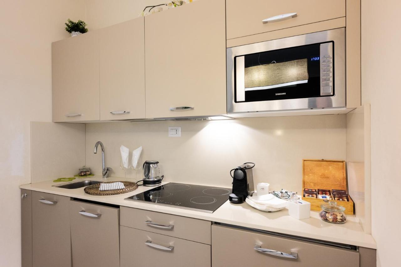 Elegant Location In - 2 Free Parking! Appartamento Firenze