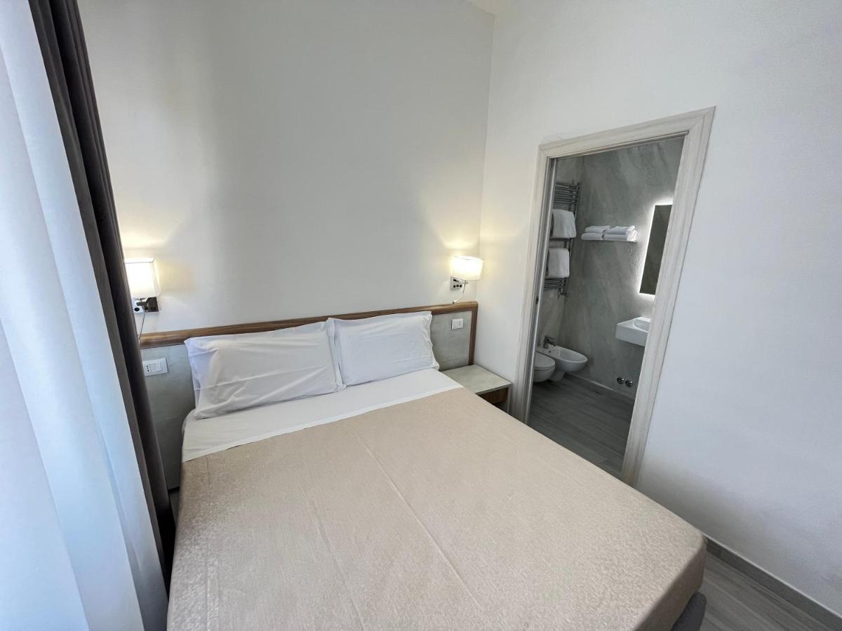 Ester Hotel