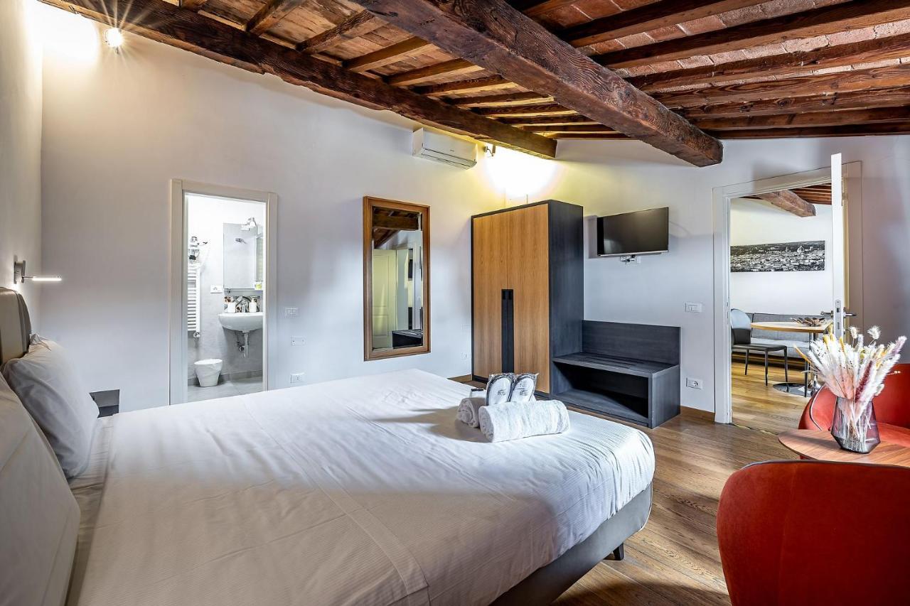 Martelli 6 & Firenze