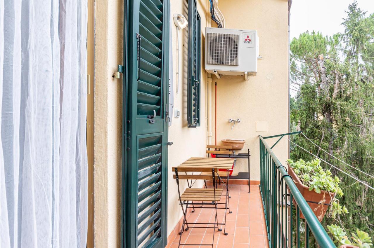 Apartment Stibbert & Statuto Elegant Flat With Balcony