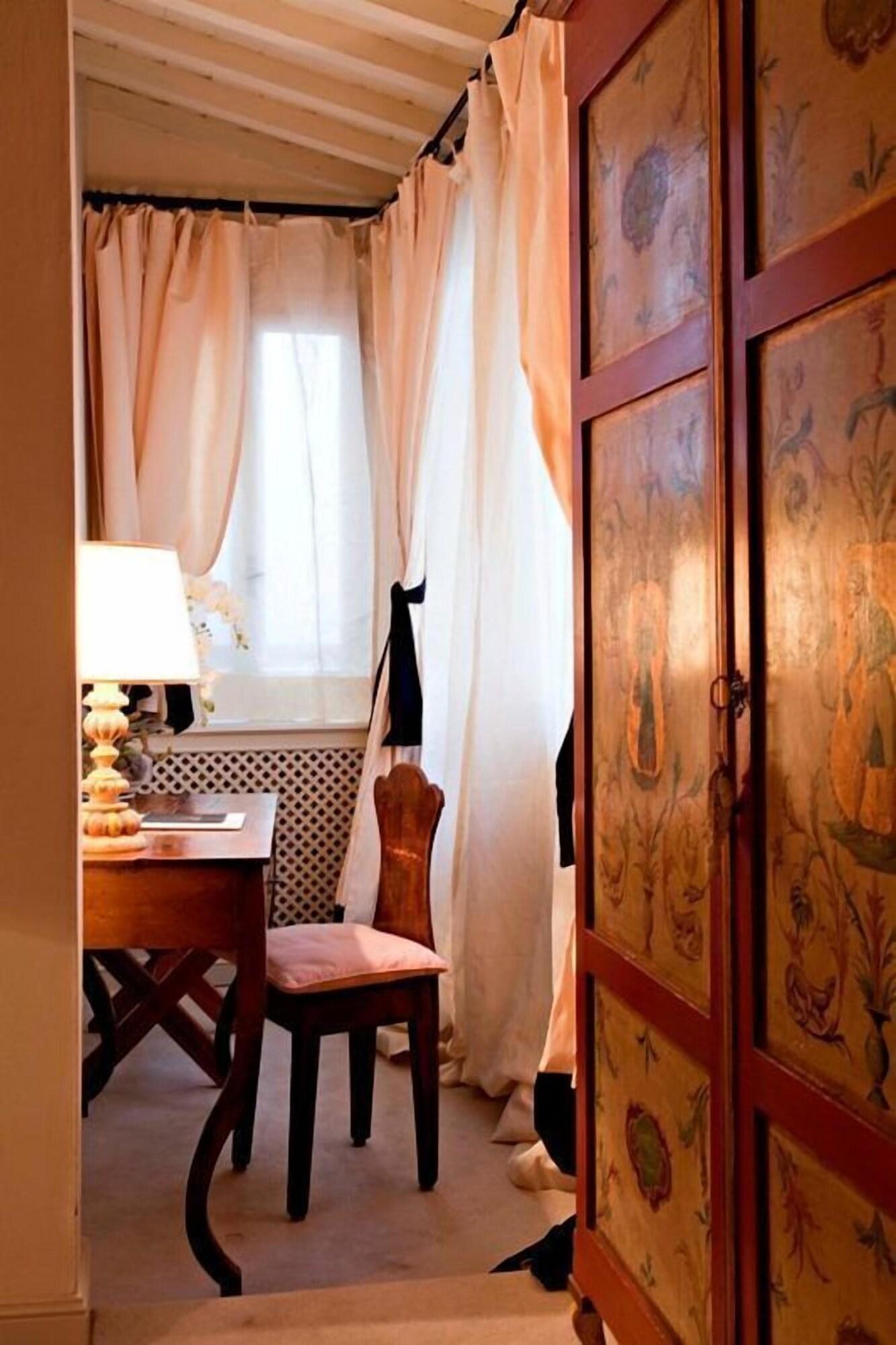 The James Suite Hotel Firenze 1564 - Small Luxury Hotels Of The World Hotel 5*