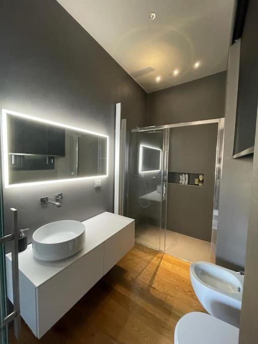 Appartement New On Lungarno Soderini Near Ponte Vecchio Florence