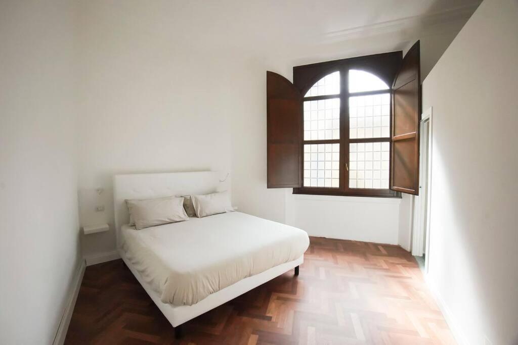 5 Min Duomo - Novella Boutique - Parcheggio Apartamento