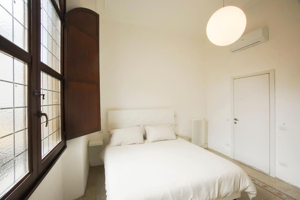 5 Min Duomo - Novella Boutique - Parcheggio Apartamento Florença