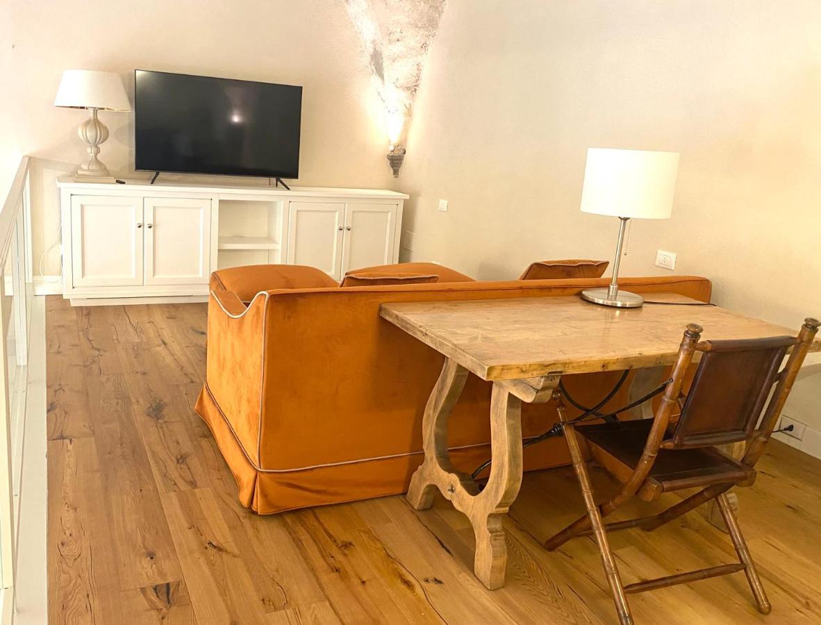 Accademia Newly Renovated Ancient Abbey Appartement *