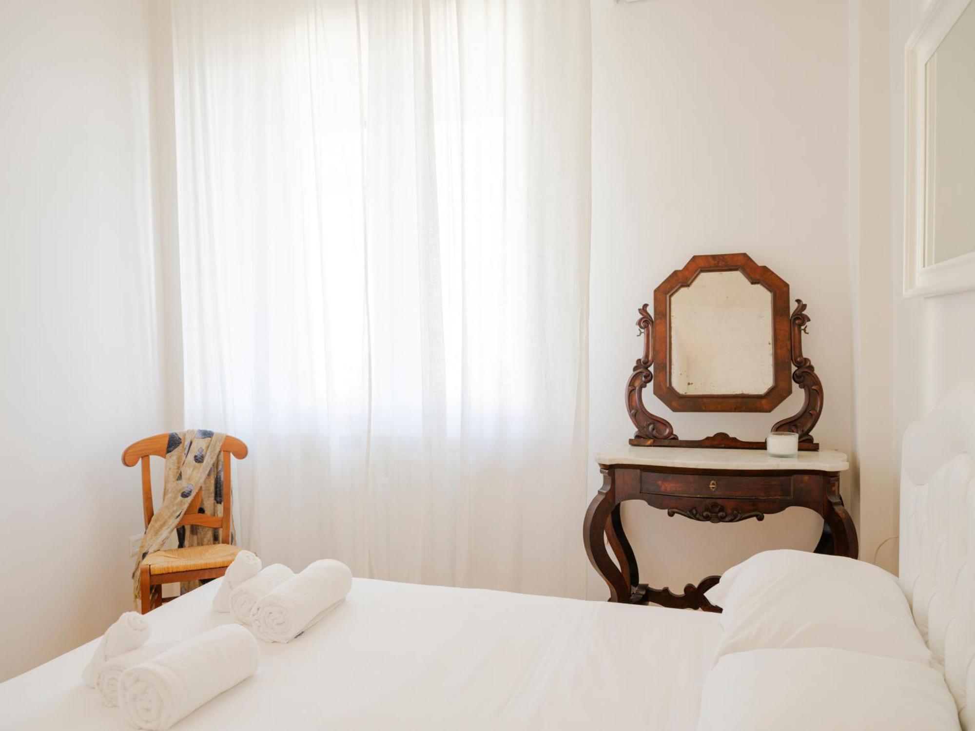 Casa Ari - Bright And Spacious Flat With Terrace * Firenze