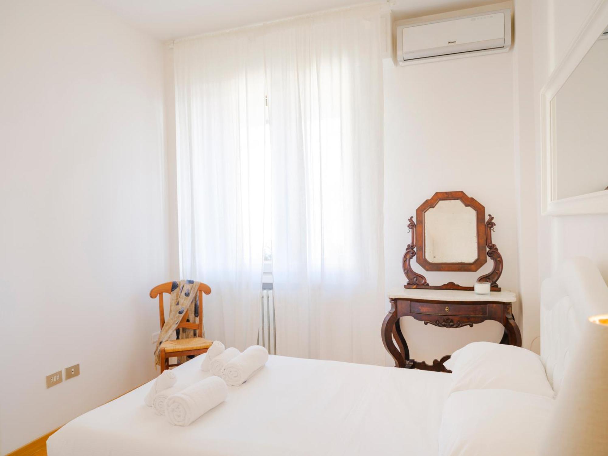 Casa Ari - Bright And Spacious Flat With Terrace Appartamento Firenze