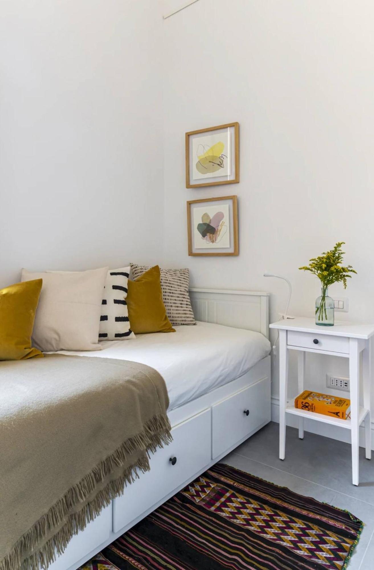 Modern Art - Art Pieces & Eclectic Deco Appartement Florence
