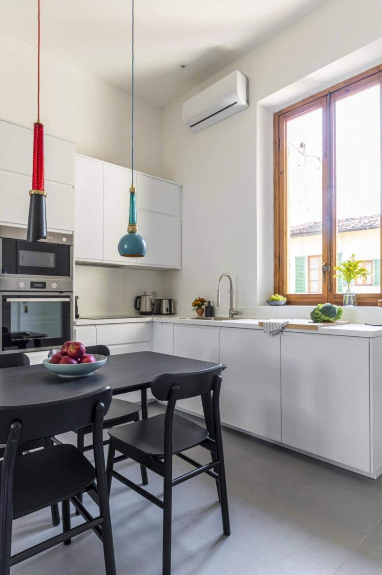 Appartement Modern Art - Art Pieces & Eclectic Deco Florence