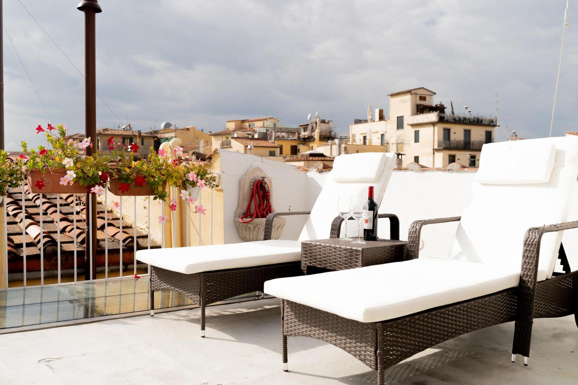 Gjestgiverier The Dream Terrace - Elena Grey