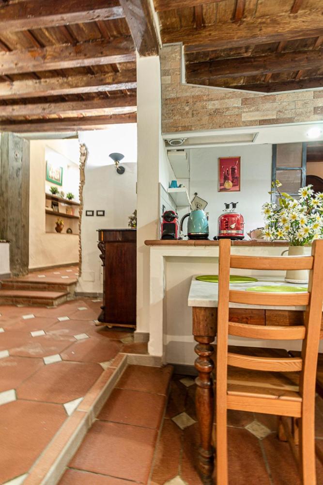 The Ancient Serragli Court Appartement *