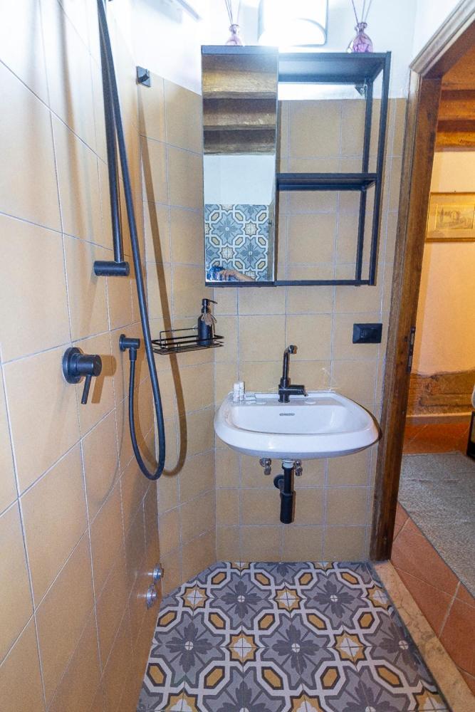 The Ancient Serragli Court Appartement Florence