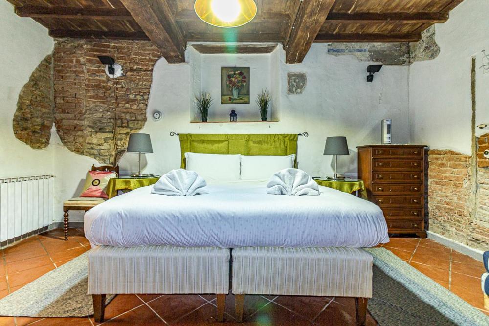 The Ancient Serragli Court Appartement
