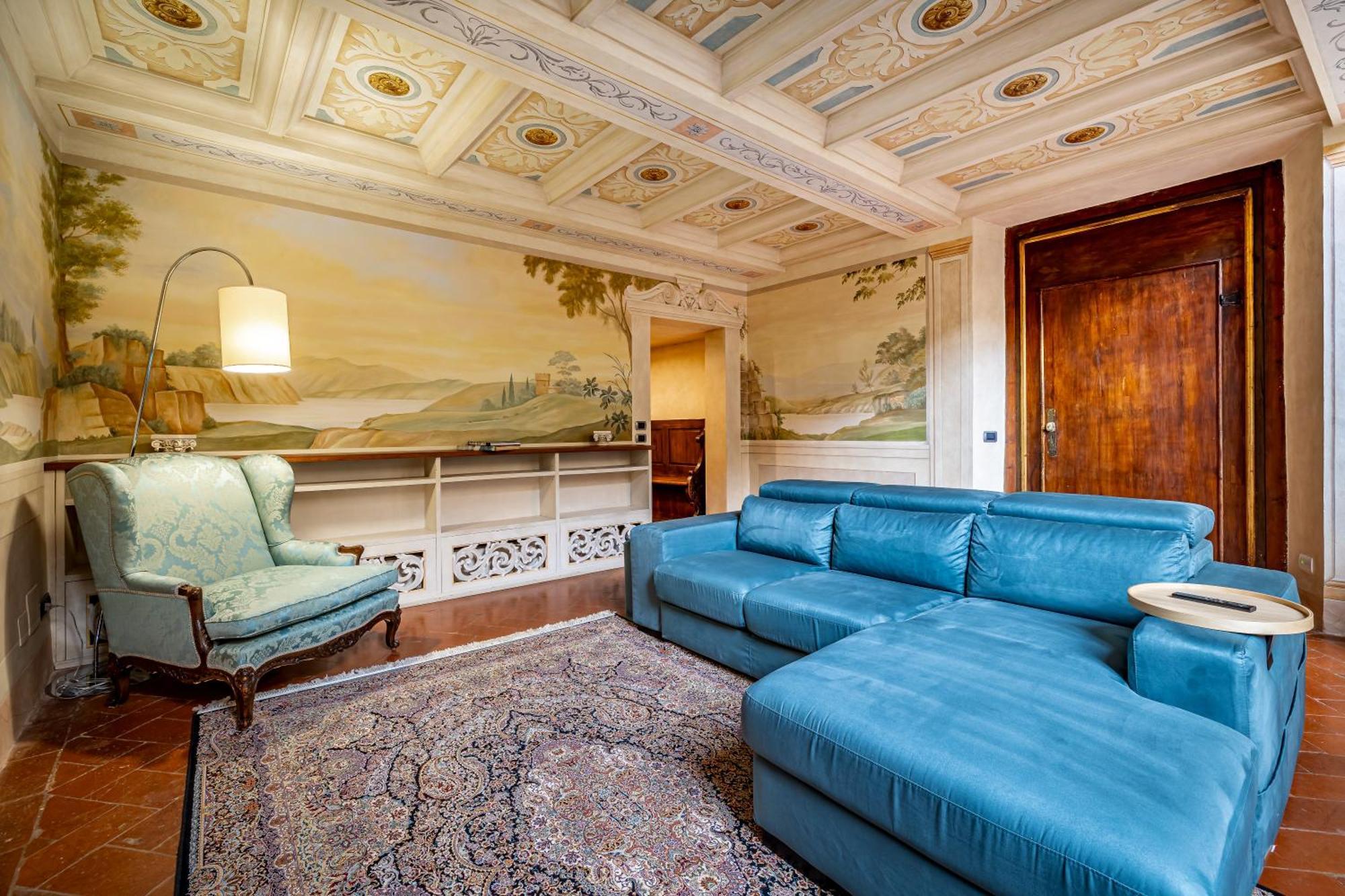 Yid Luxury Near Ponte Vecchio Firenze