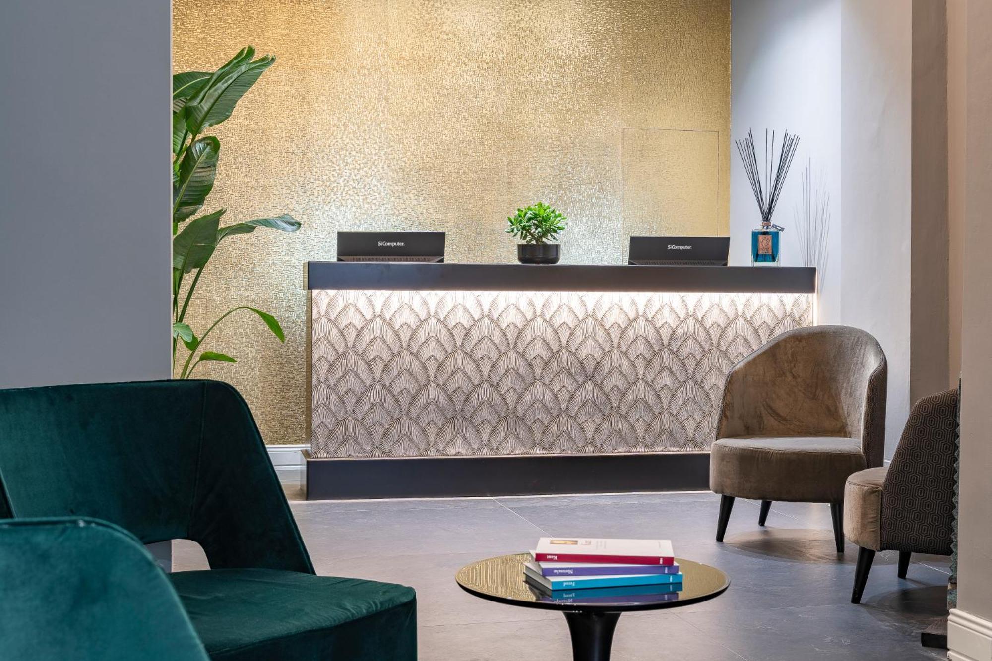 Flom Boutique 4*