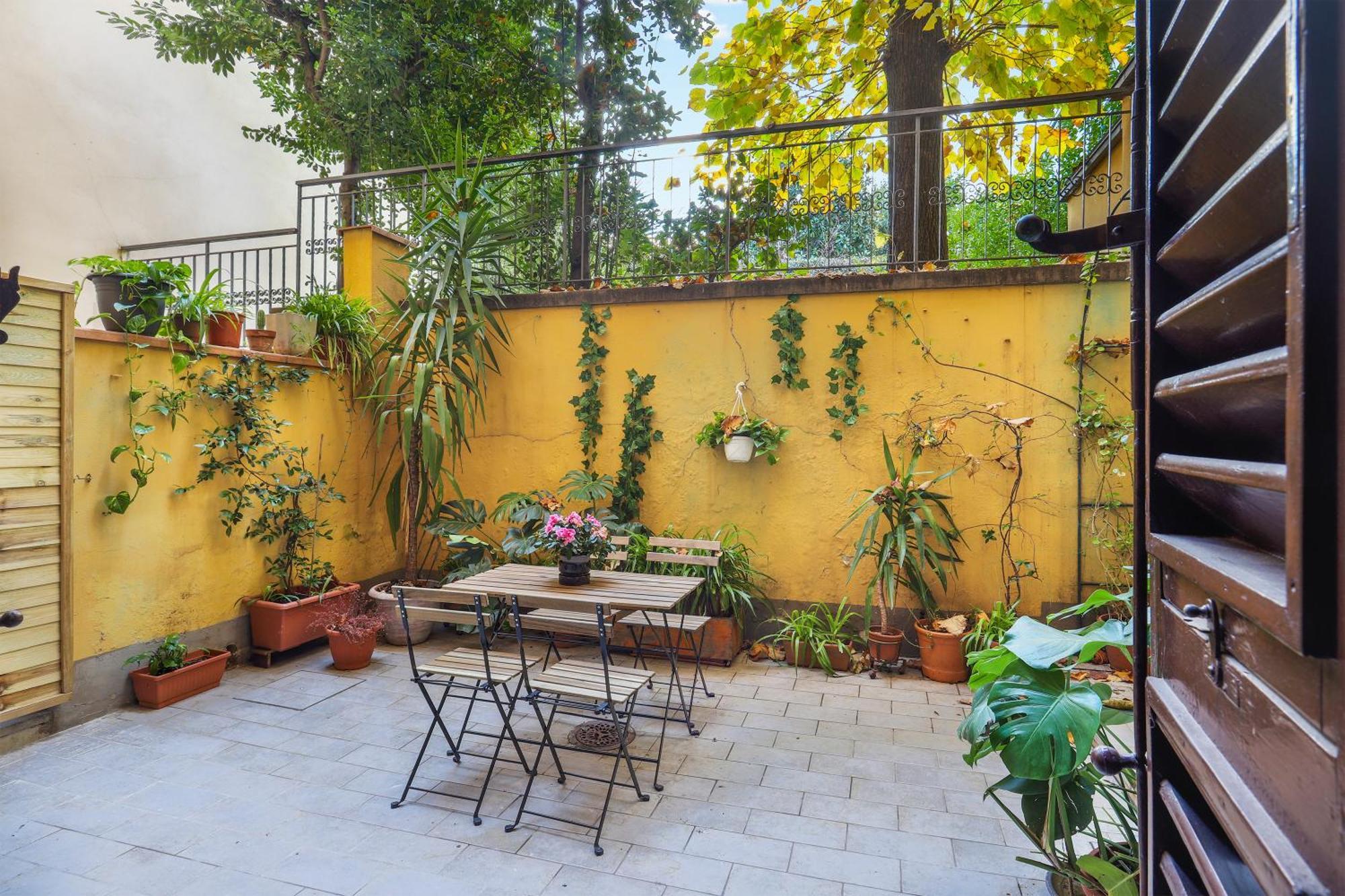 One-bedroom With Patio Firenze