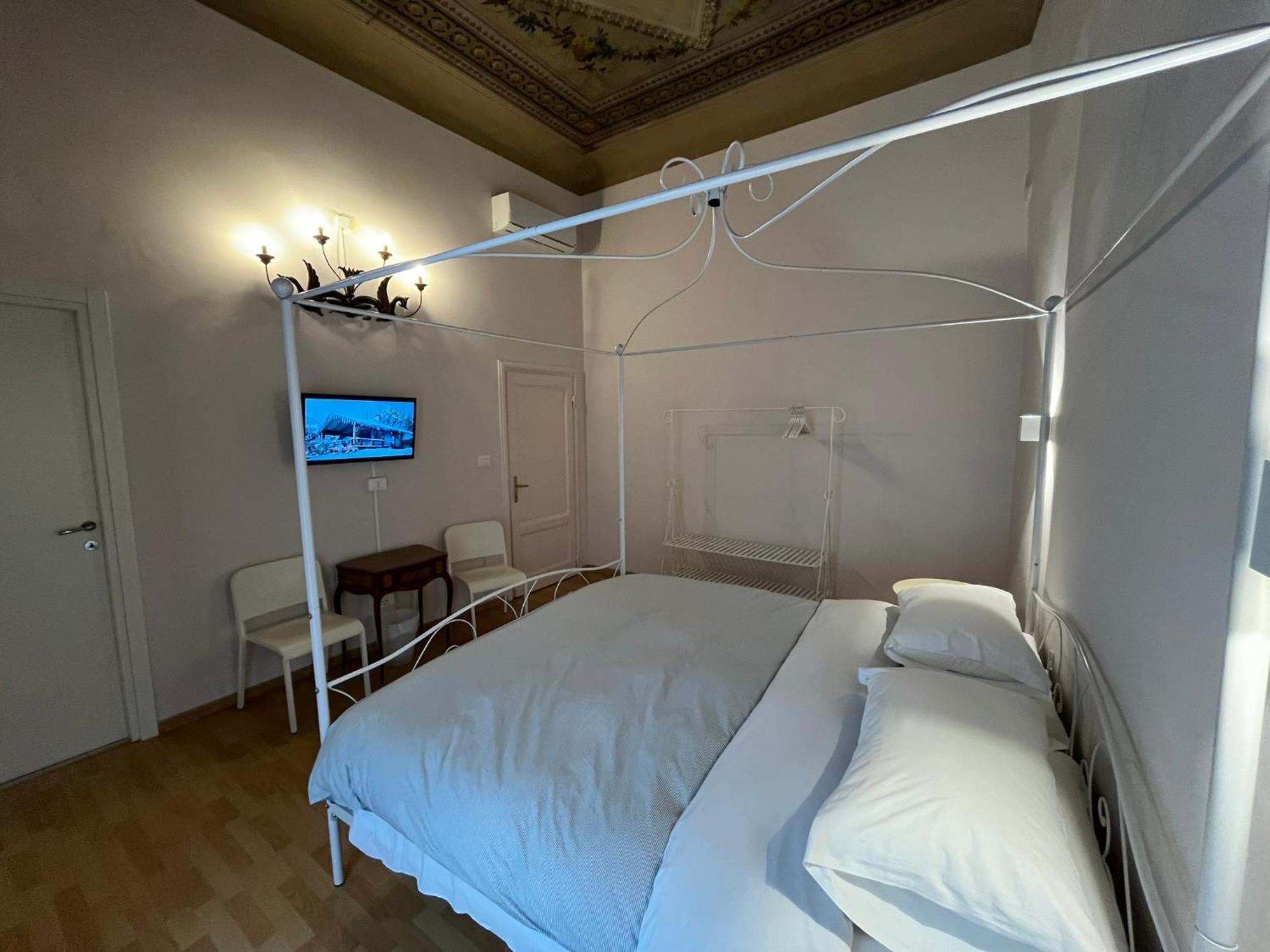 Dante Alighieri 3* Florence