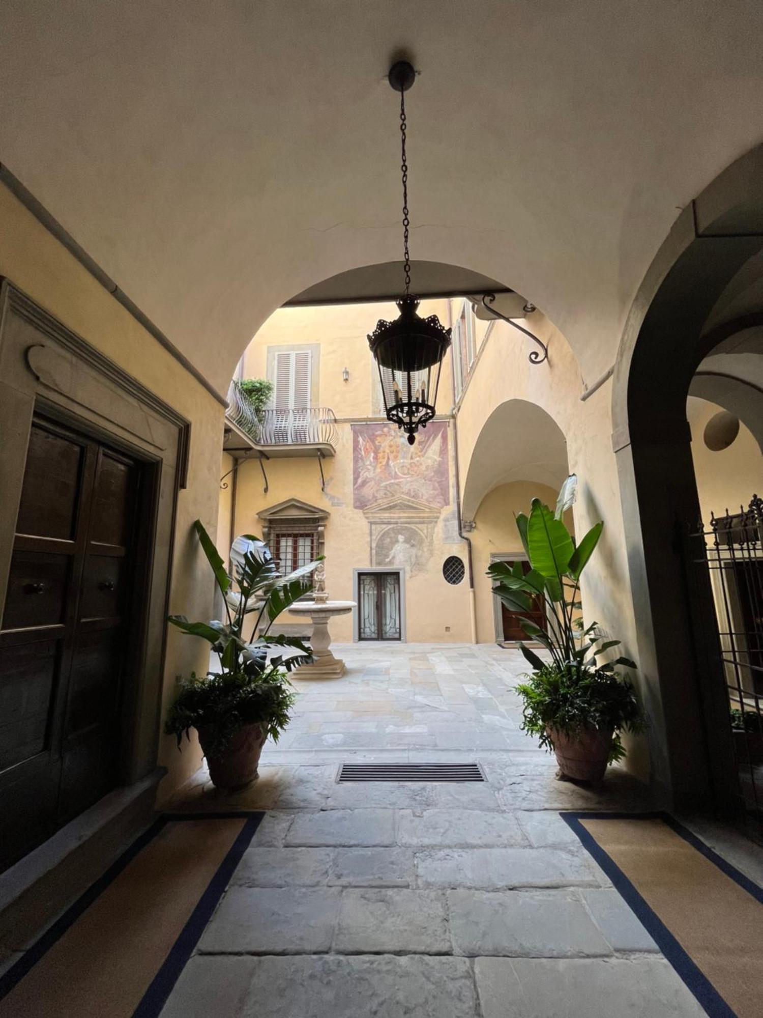 In Centro Storico-borgo Albizi 27 Lejlighed Firenze
