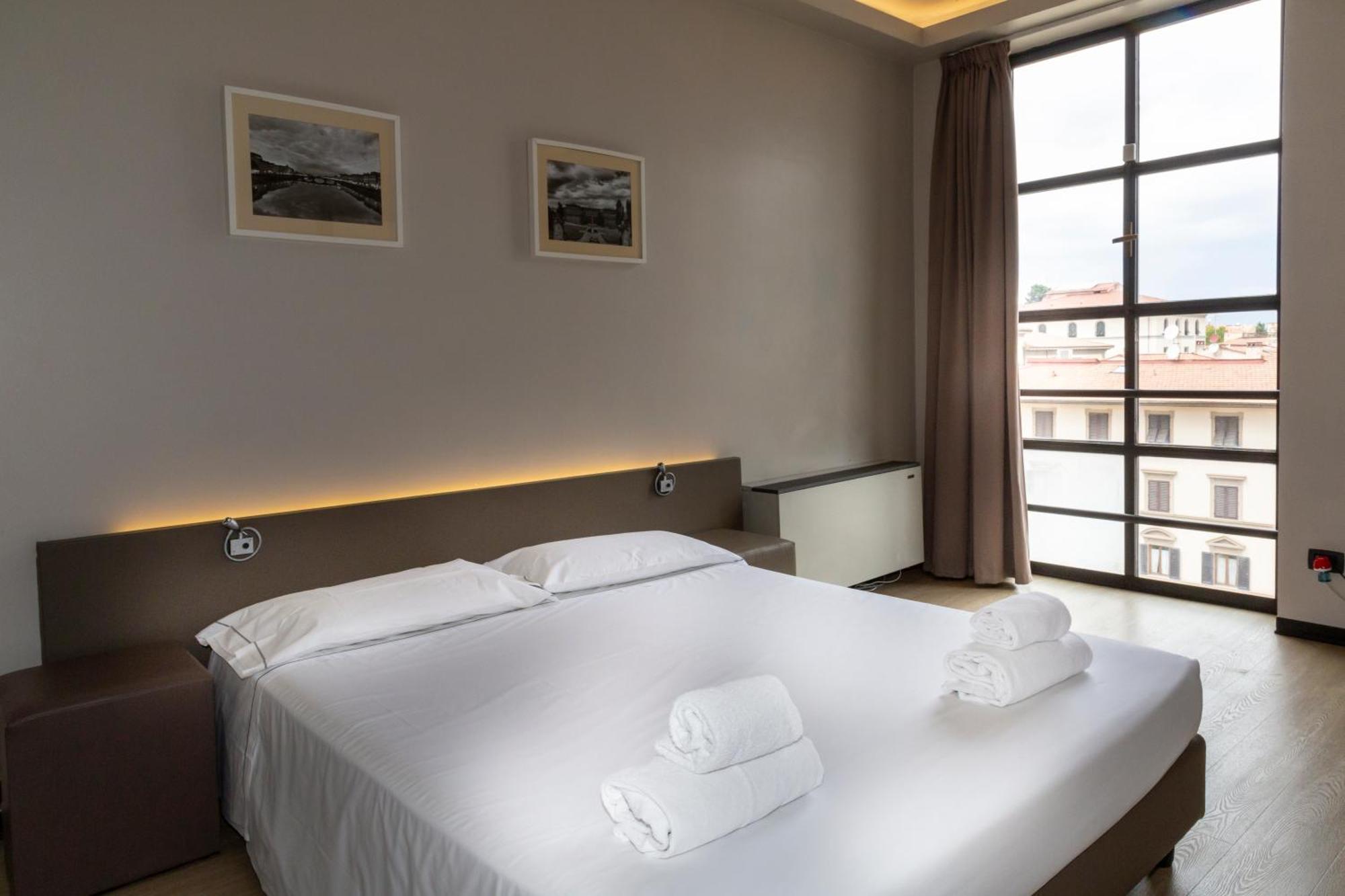 Plus Florence Hostel *