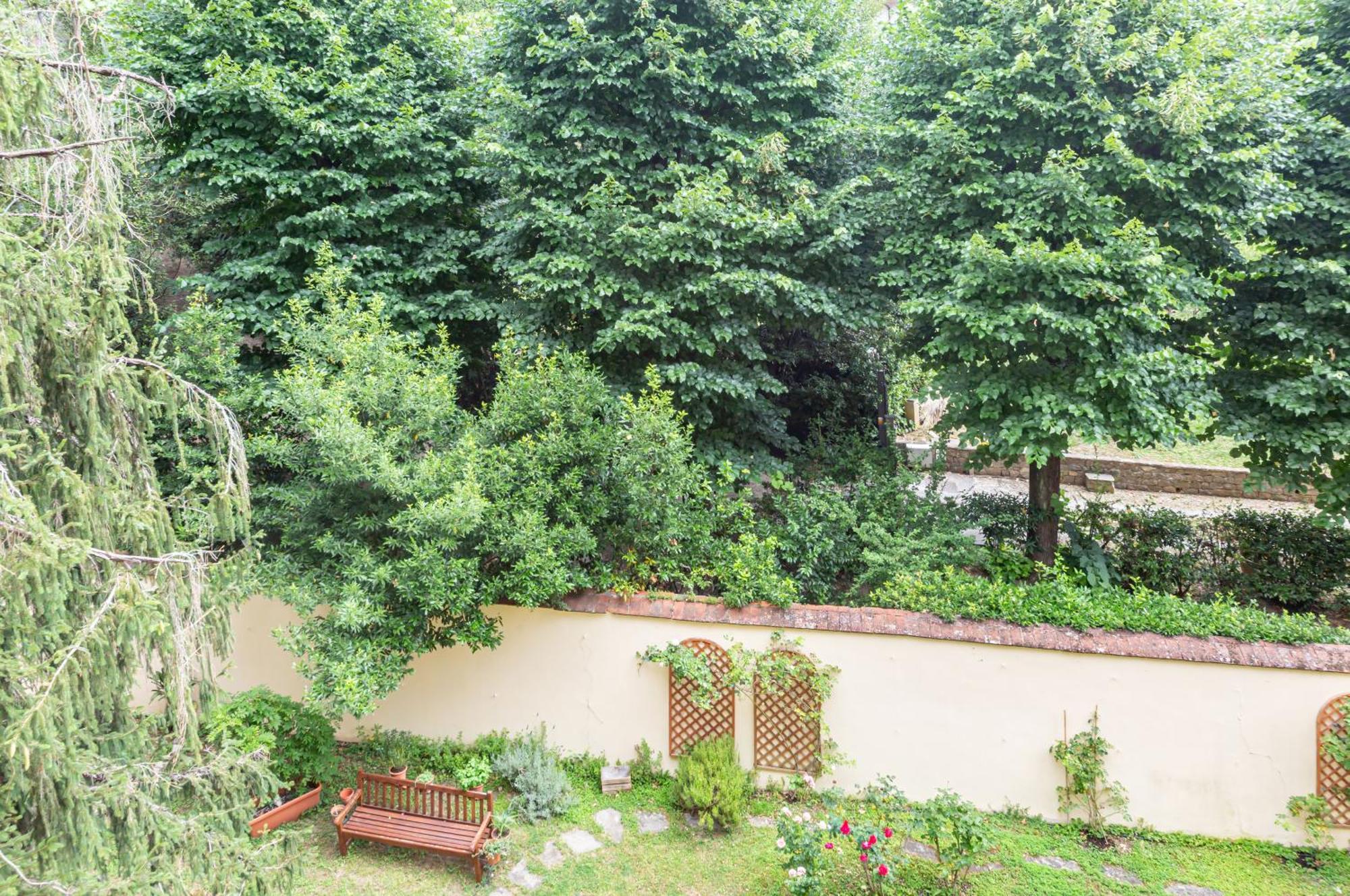 Apartment Stibbert & Statuto Elegant Flat With Balcony Florence