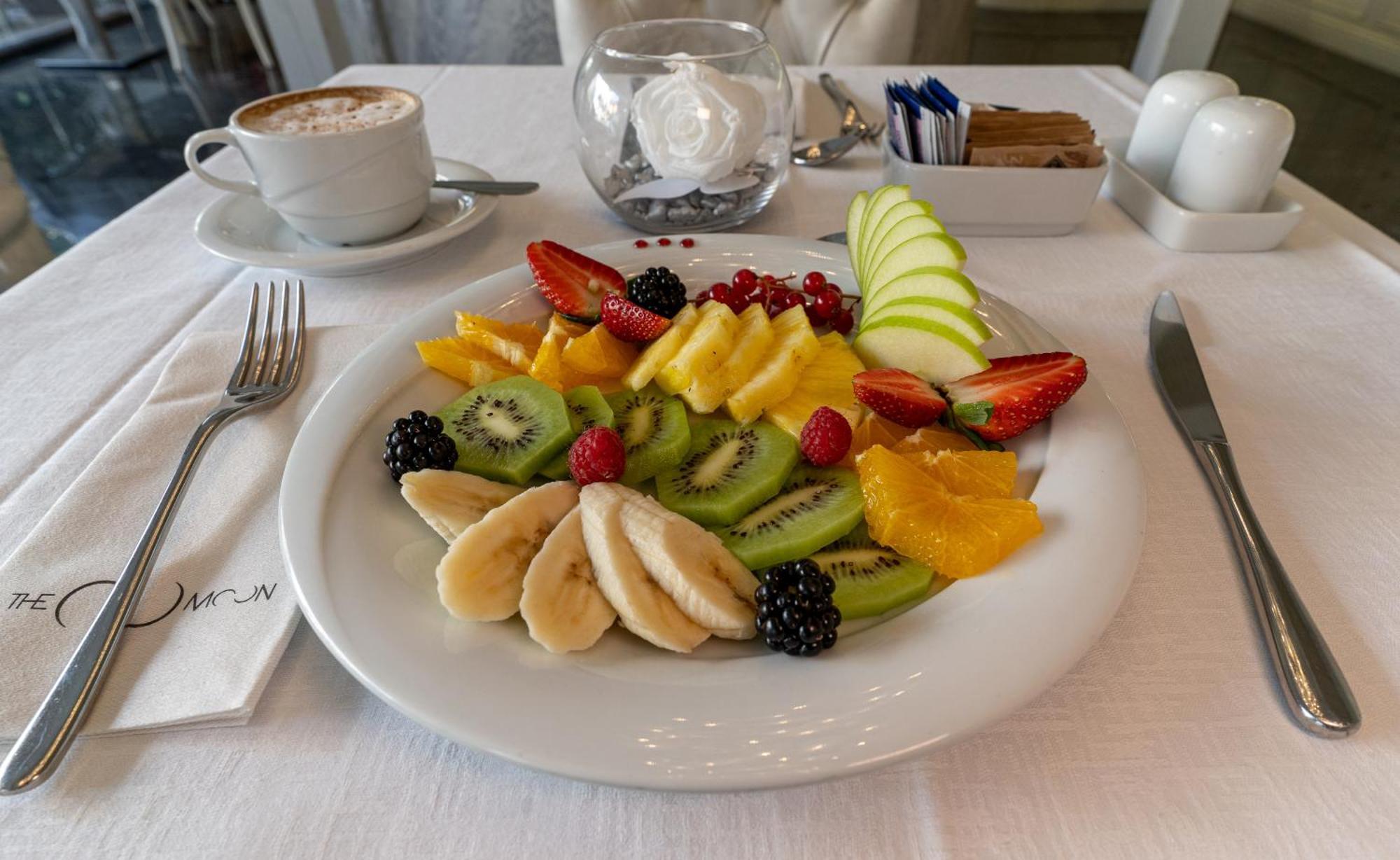 Hotell The Moon Boutique & 4*