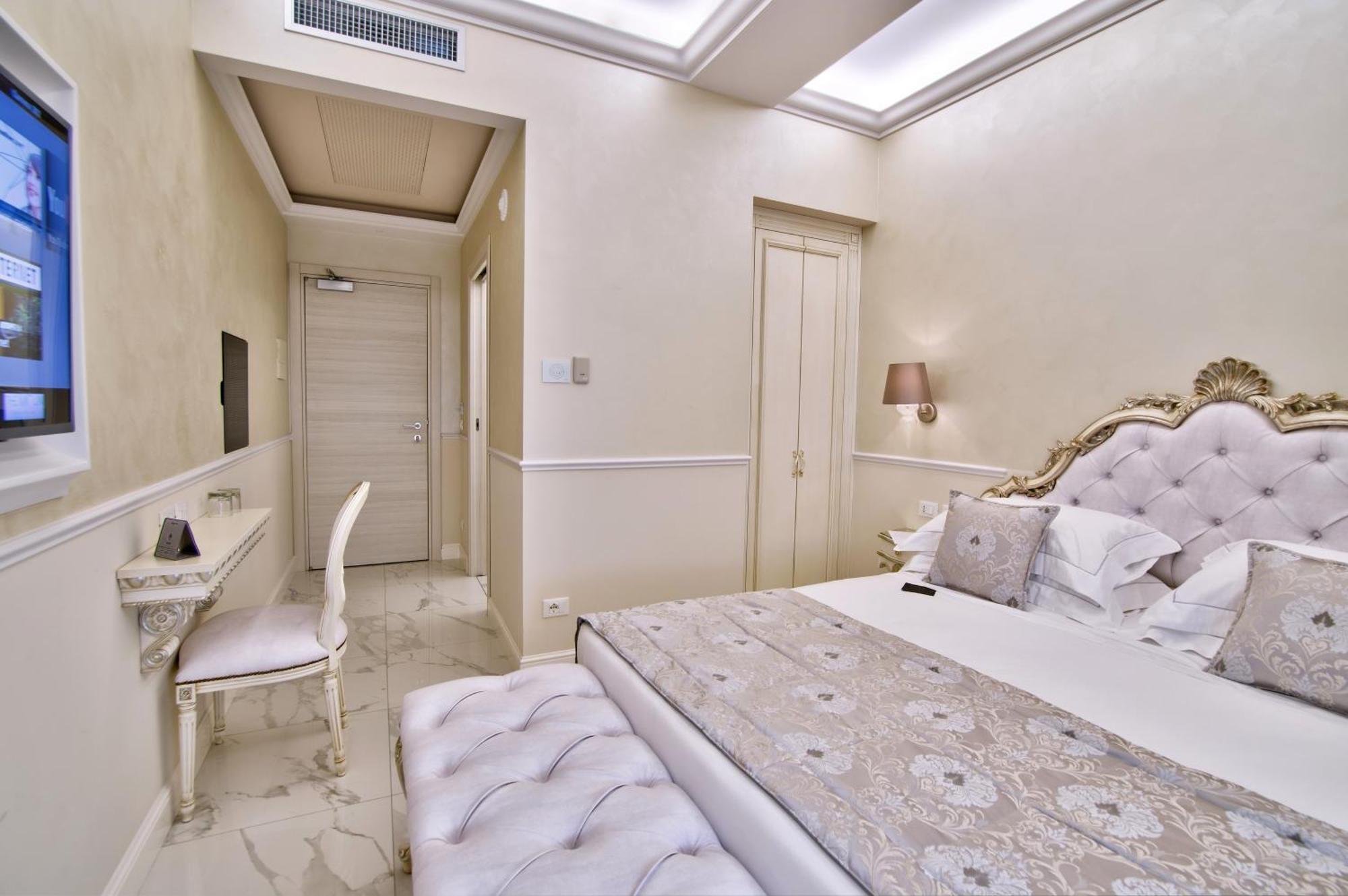 Hotell The Moon Boutique & 4*