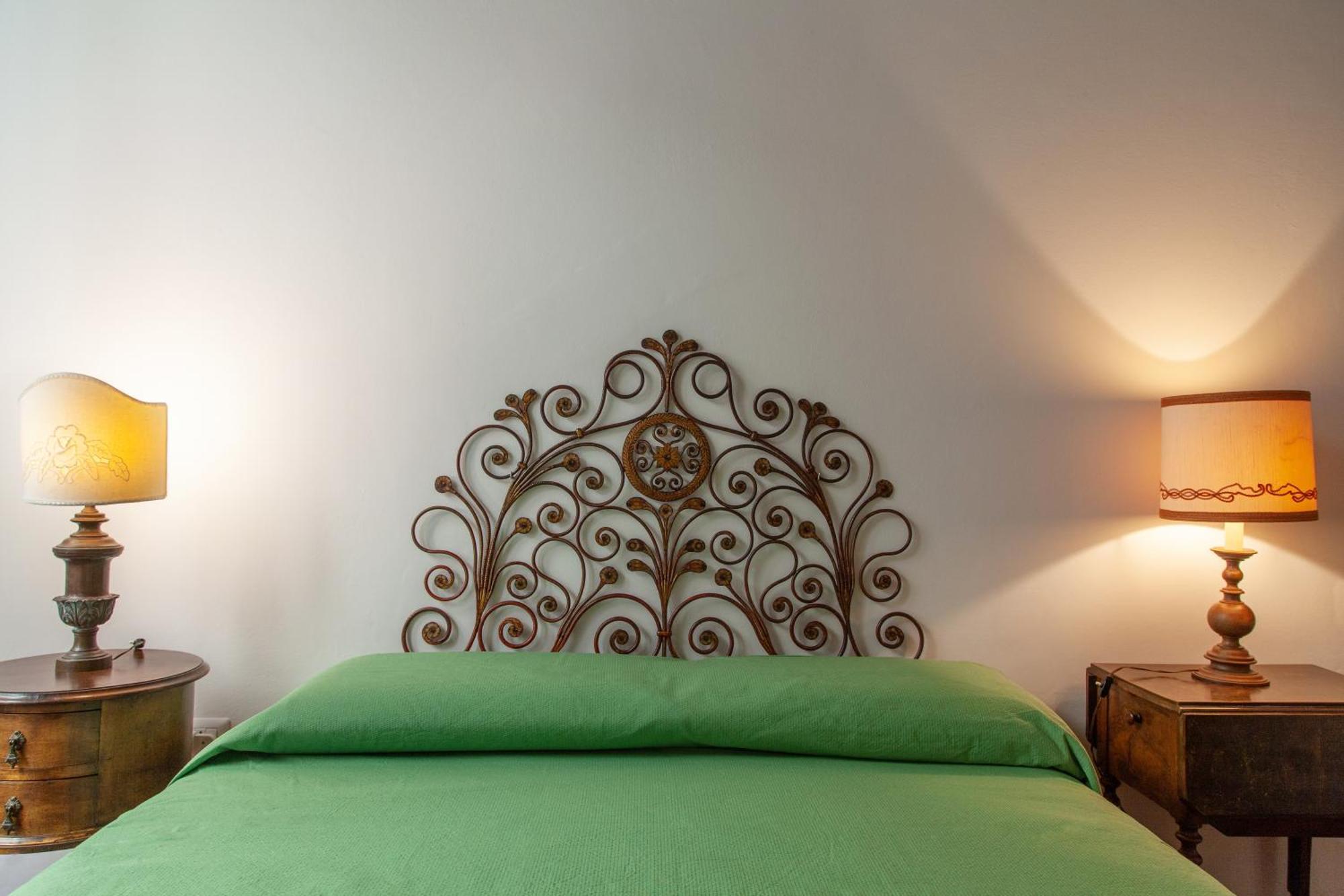 Aurora's, Renaissance Suite, Historic Apartment, Pivot Location, Few Walks From All, Ac Bedroom Apartamento Florença