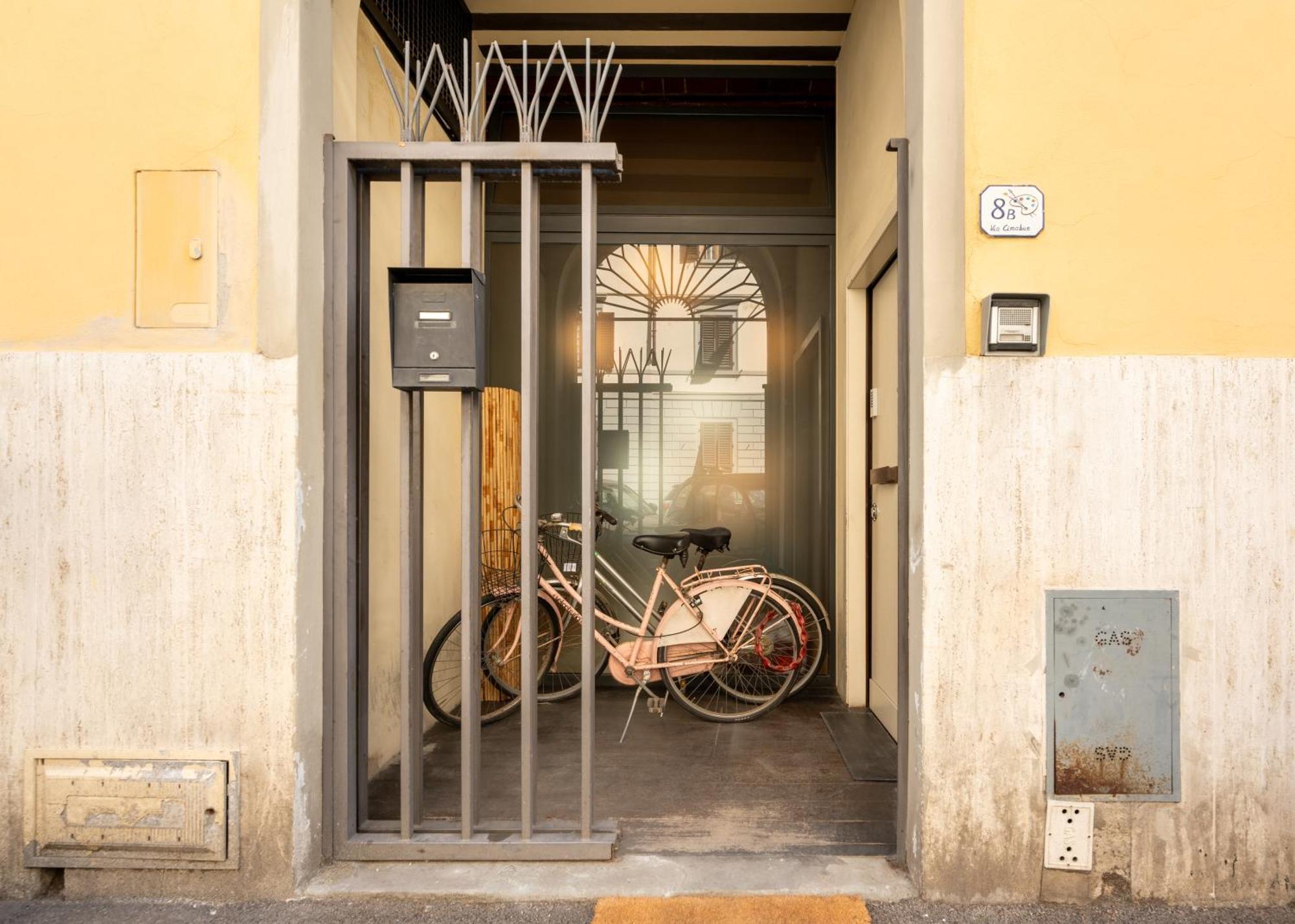 Via Cimabue 8b - Charming - Metropolitan Loft In - 20 Minute Walk To Center - Excellent Base For Exploring - Less Than 5 Minute Walk To The Supermarket - Amazing Bakery On The Corner Appartamento Firenze
