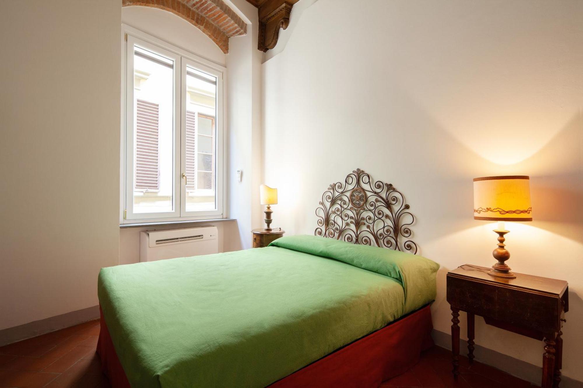 Apartamento Aurora's, Renaissance Suite, Historic Apartment, Pivot Location, Few Walks From All, Ac Bedroom