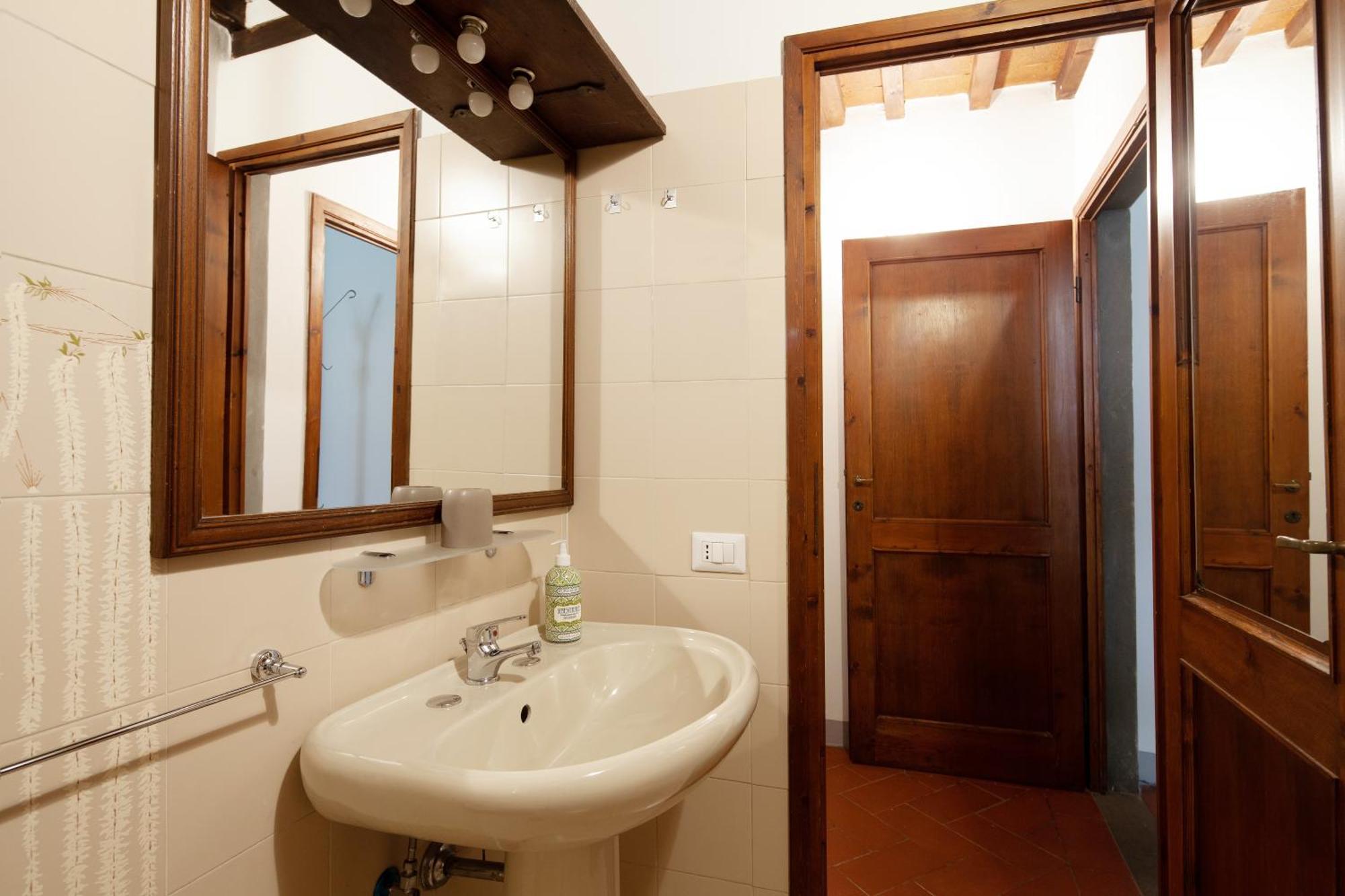 Aurora's, Renaissance Suite, Historic Apartment, Pivot Location, Few Walks From All, Ac Bedroom Apartamento Florença